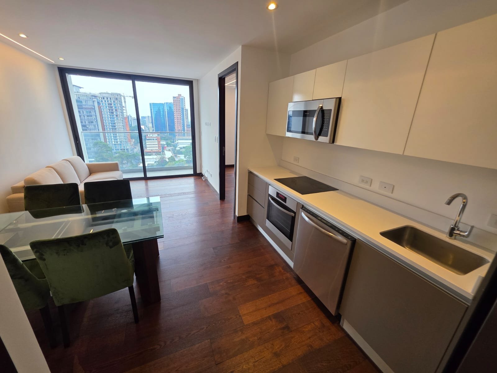 Apartamento amueblado en renta  - 1 habitacion en zona 10