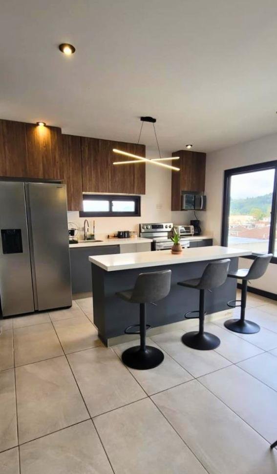 Casa con jardin en venta en Lo de Valdez