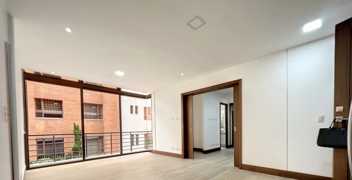 Apartamento con gimnasio en renta - 2 habitaciones en zona 15