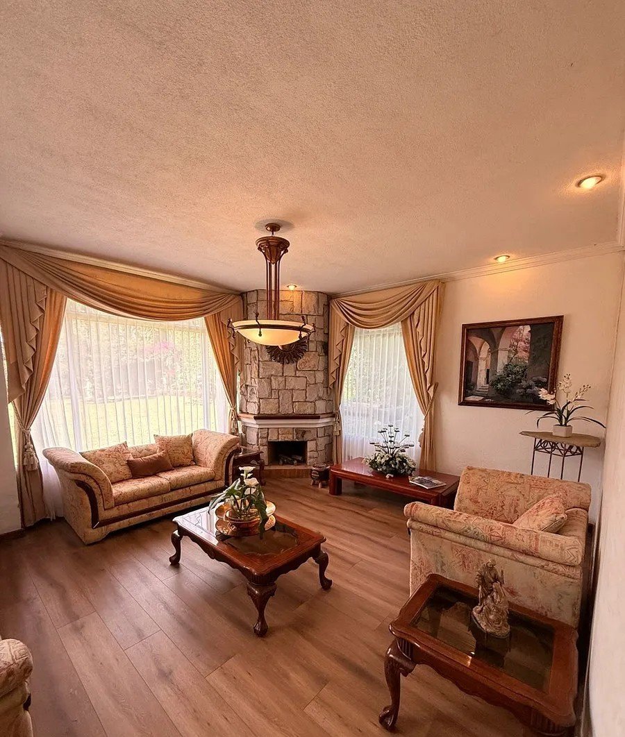 Casa con jardín en venta - 5 habitaciones en Km 23.5 CAES