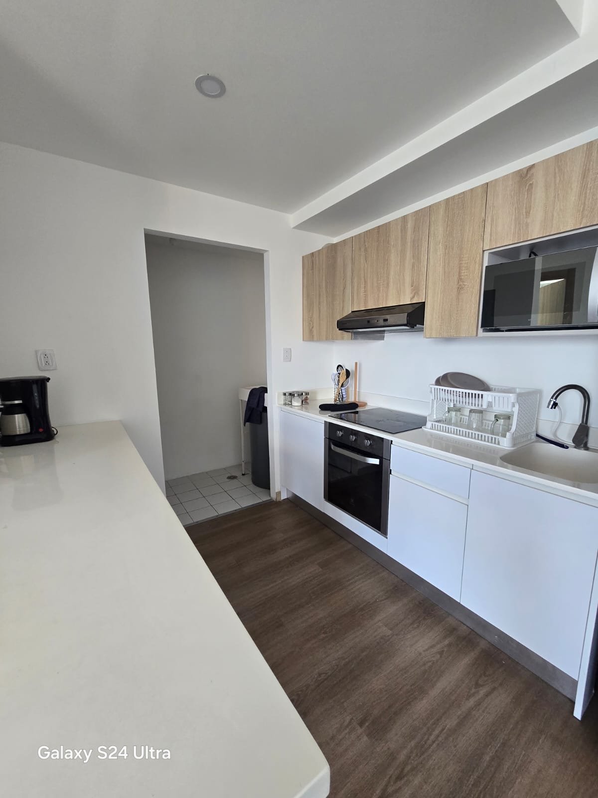Apartamento con Rooftop en renta - 2 habitaciones en zona 4
