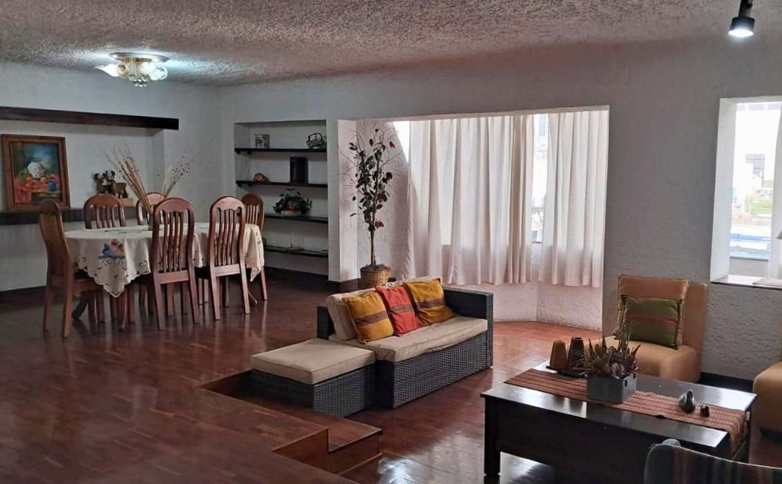 Apartamento con habitacion de servicio 3 habitaciones zona 10