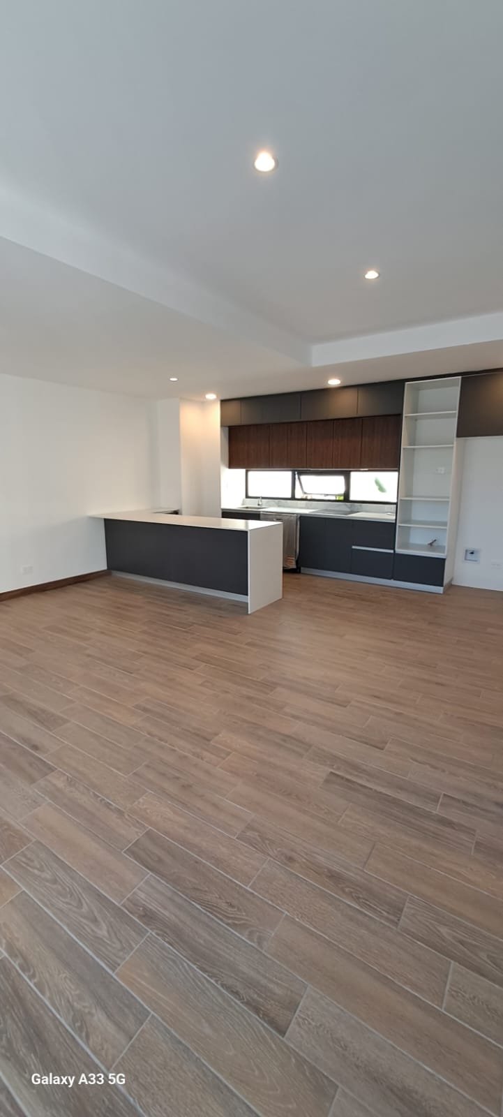 Apartamento con piscina en renta - 3 habitaciones en zona 15
