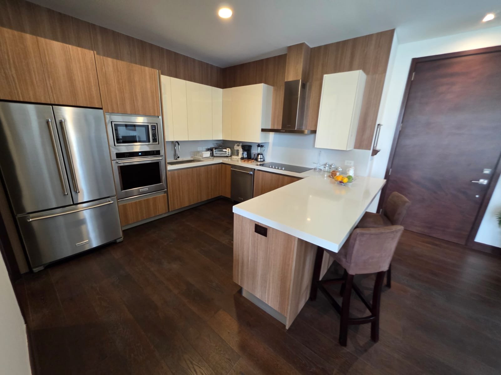 Apartamento con sala familiar - 3 habitaciones en zona 14