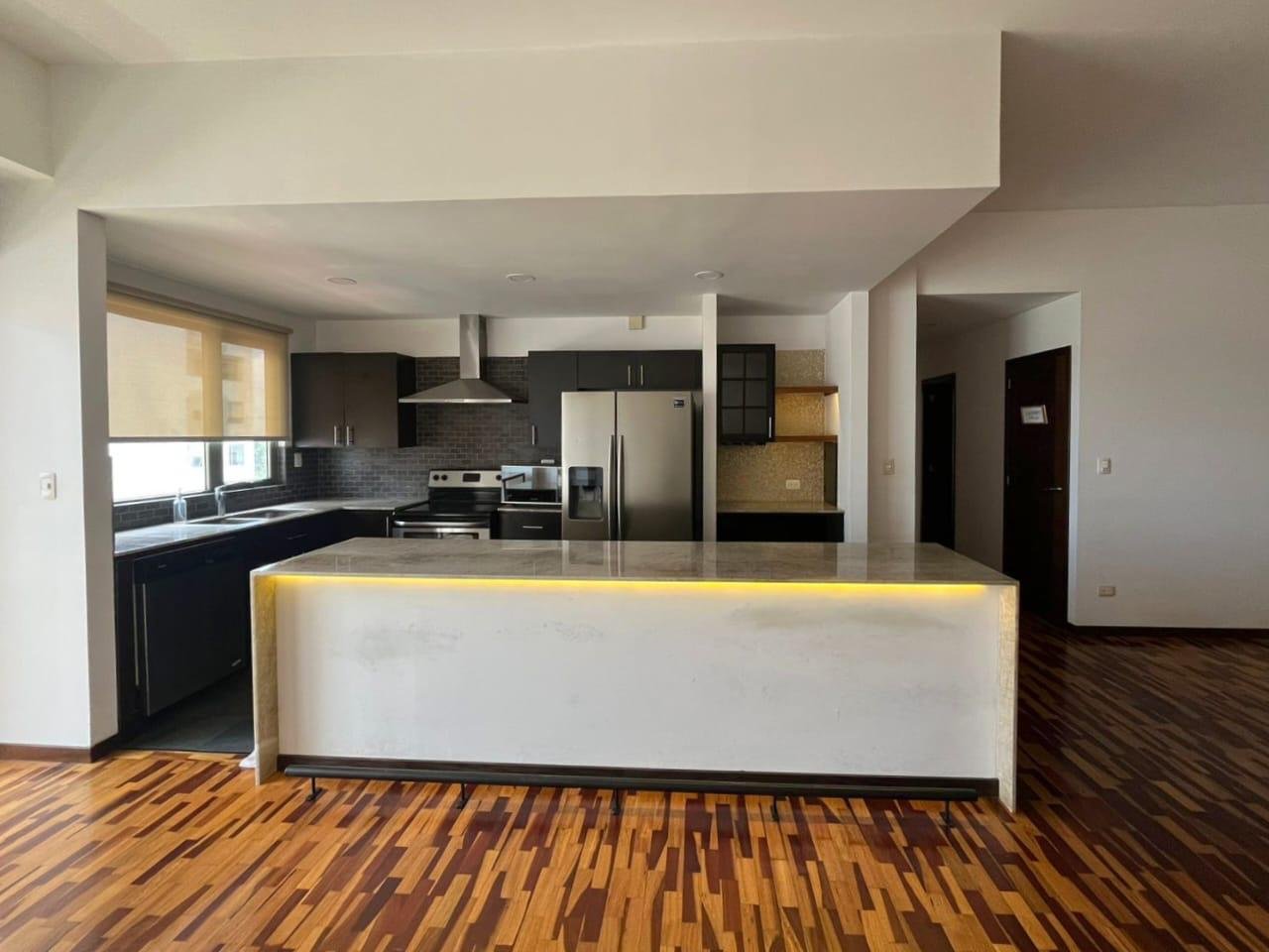 Apartamento moderno en Torre Quatro Zona 14 - 2 habitaciones
