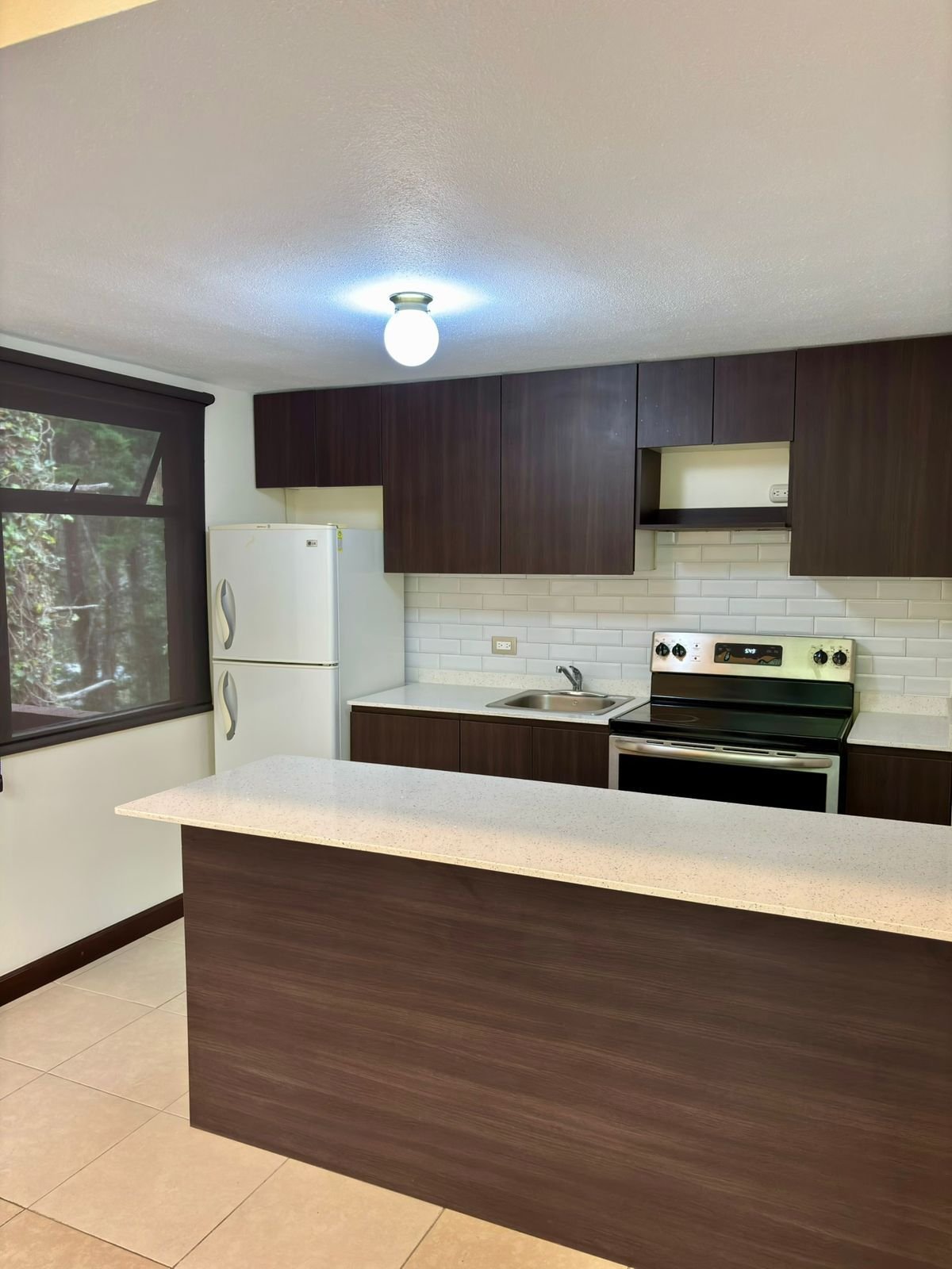 Renta de apartamento moderno - 1 habitacion en KM 18 CAES