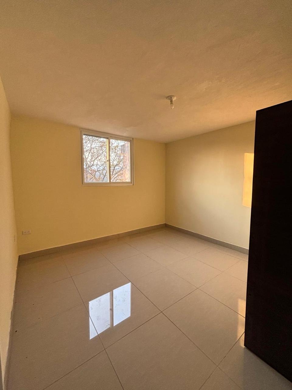 Venta de casa con habitacion de servicio – San Cristobal - Miniatura 4
