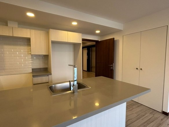 Venta de apartamento para inversión -2 habitaciones - zona 10 en Neo 2