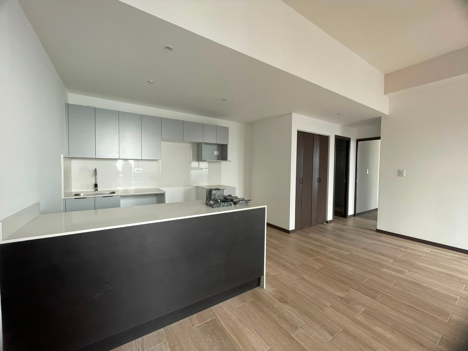 Apartamento con balcon abierto - 2 habitaciones en zona 11 en Altaire