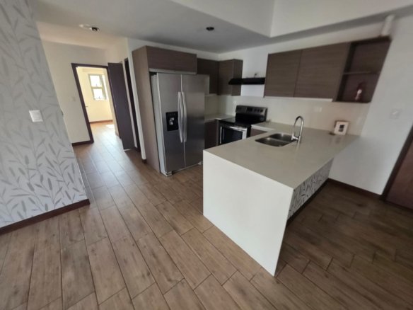 Renta de apartamento de 3 habitaciones en zona 10 -Nivel alto en Casalini