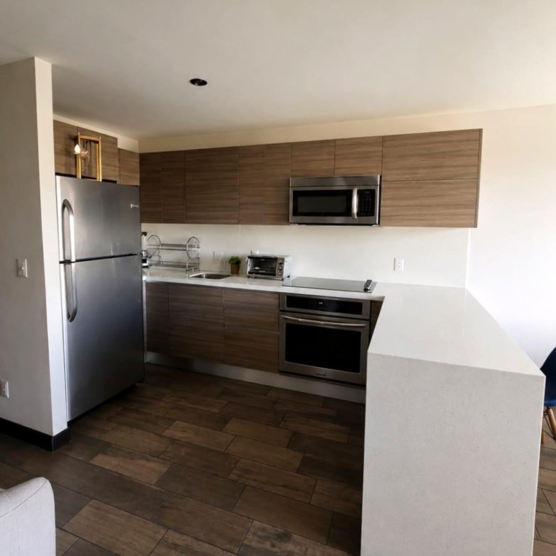 Renta de apartamento con balcon en zona 10 - 2 habitaciones