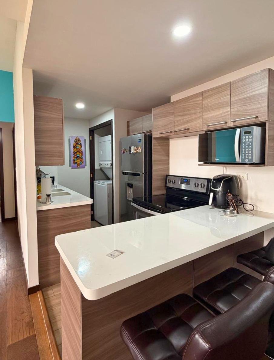 Renta de apartamento amueblado - 2 habitaciones en zona 13 en Casa Américas