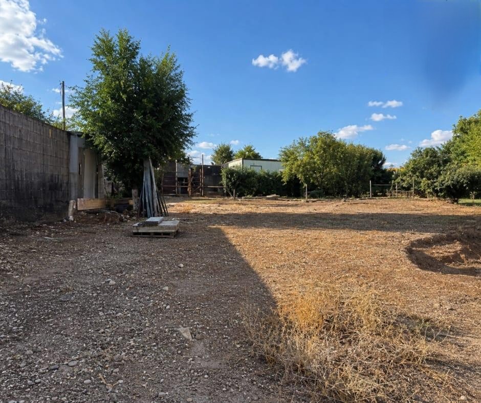 Terreno en venta entre Calzada Roosevelt y Calzada San Juan