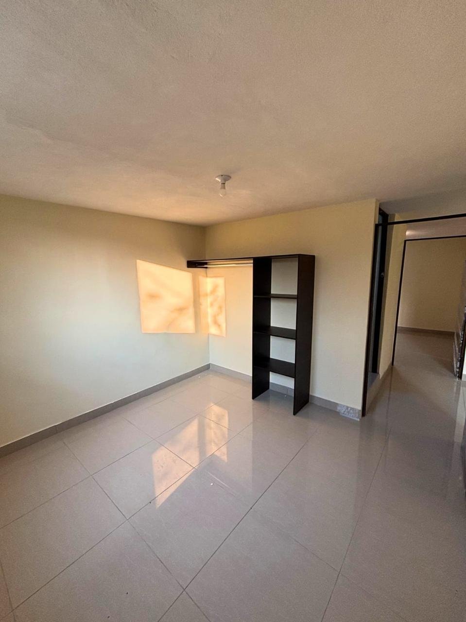 Venta de casa con habitacion de servicio – San Cristobal - Miniatura 6