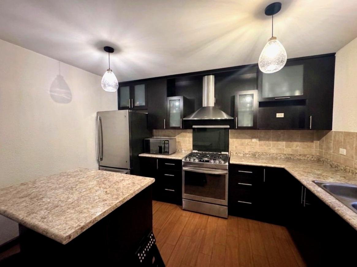 Venta de casa con jardin en KM 16.5 CAES - 3 habitaciones