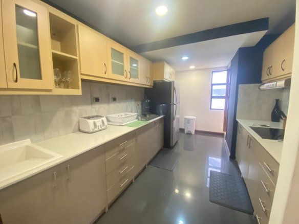 Apartamento amueblado en renta - 2 habitaciones en zona 14 en Plaza Pacifica