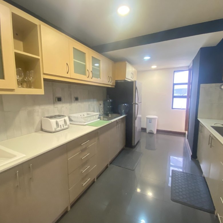 Apartamento amueblado en renta - 2 habitaciones en zona 14