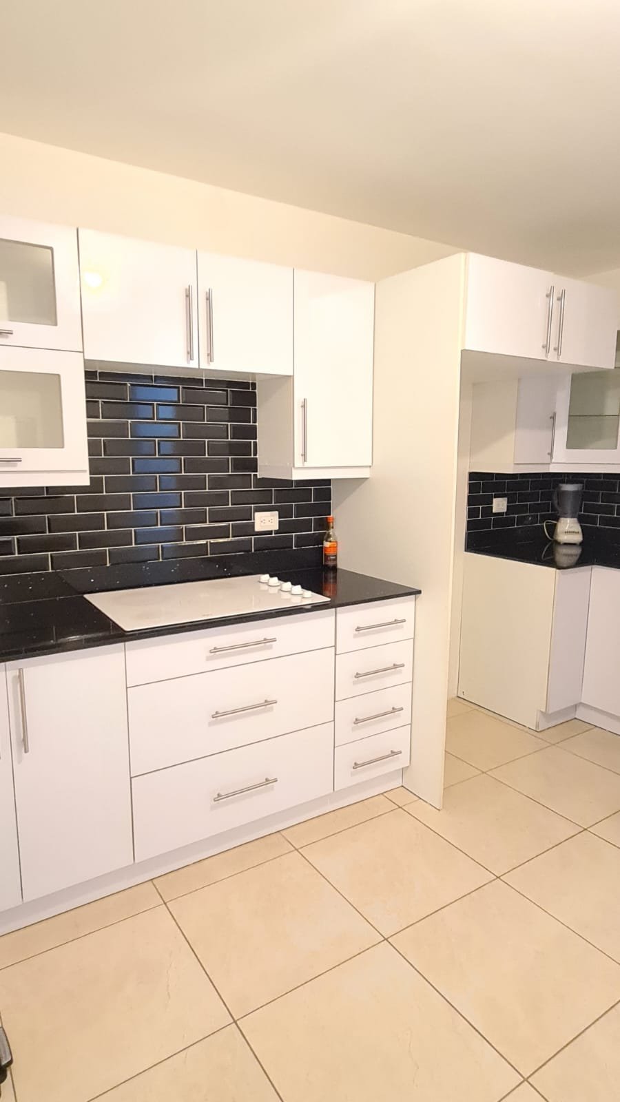Renta de apartamento en nivel medio - 2 habitaciones zona 11