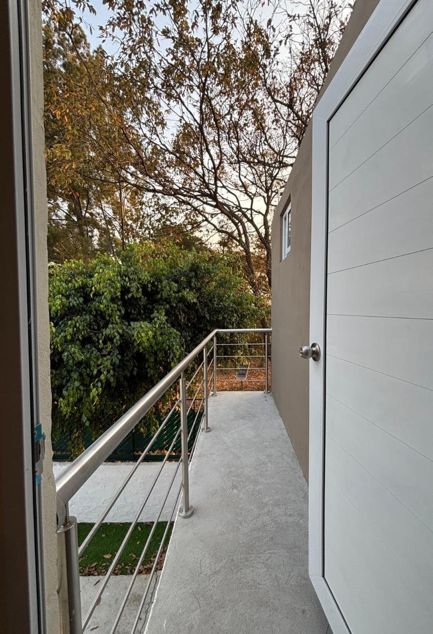 Venta de casa con habitacion de servicio – San Cristobal - Miniatura 9