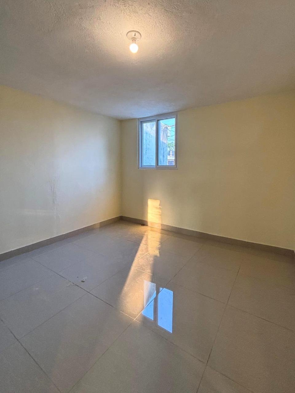 Venta de casa con habitacion de servicio – San Cristobal - Miniatura 5