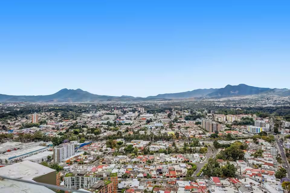 Apartamento amueblado en venta para inversion en zona 11 – Altaire