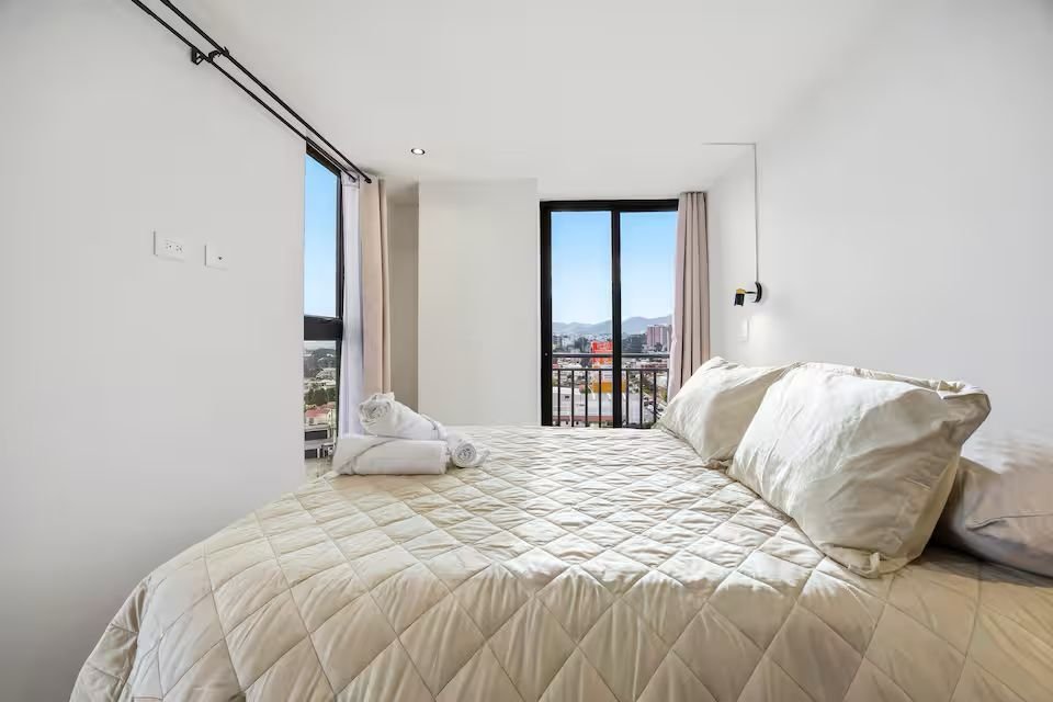 Apartamento amueblado en venta para inversion en zona 11 – Altaire