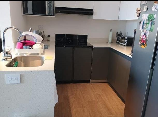 Apartamento en venta – 2 habitaciones en nivel medio zona 11 – Parque Mateo