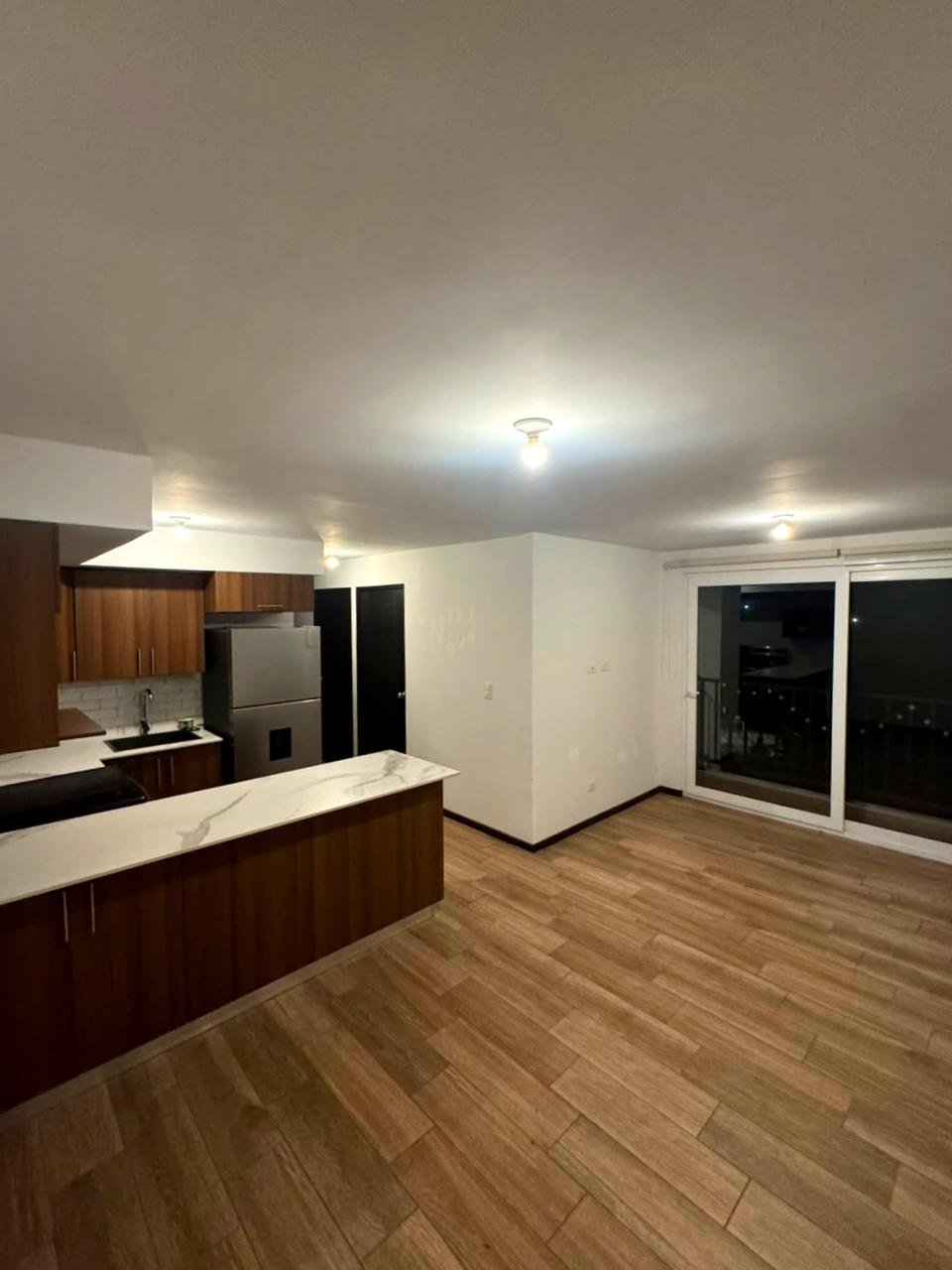 Apartamento en renta – 3 habitaciones en KM 18 CAES – Bari