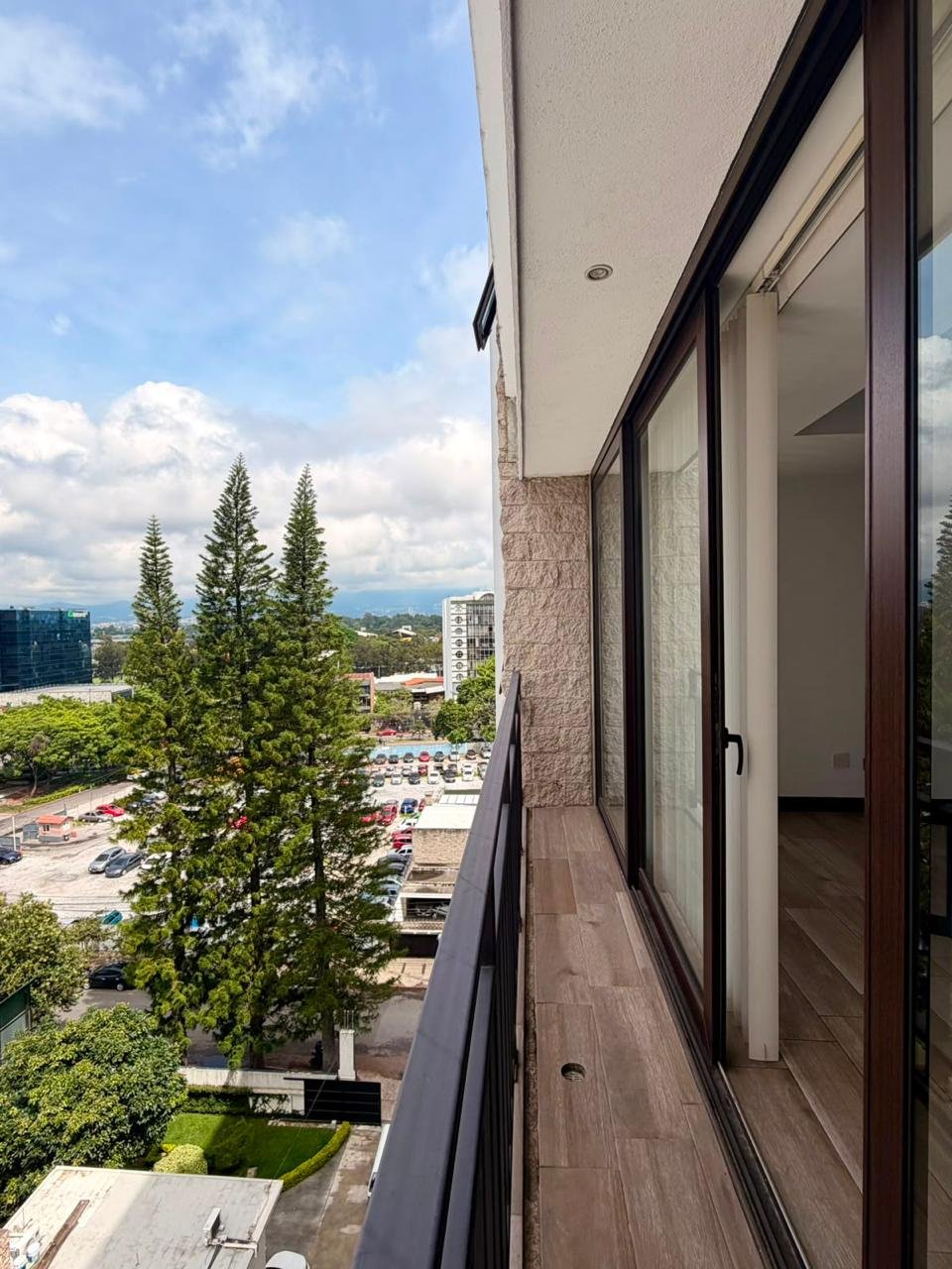 Apartamento en Edificio Tres 15, Zona 13 – 2 habitaciones