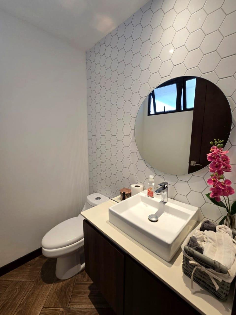 Apartamento en renta – 2 habitaciones en Ikaria zona 15 VH1