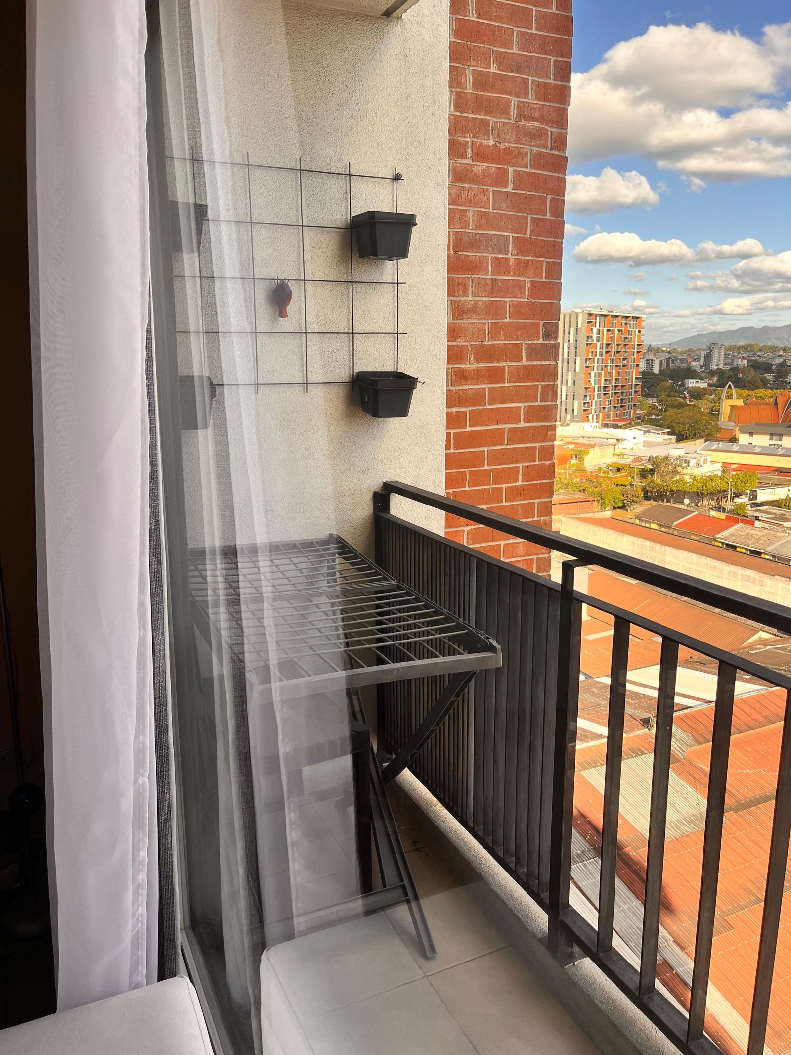 Apartamento amueblado en renta – 3 habitaciones en zona 11 – Parque Once