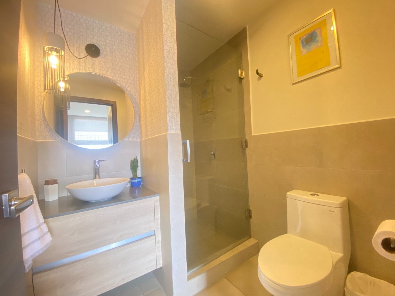 Renta de apartamento amueblado en zona 10 – 1 habitacion - Image 4