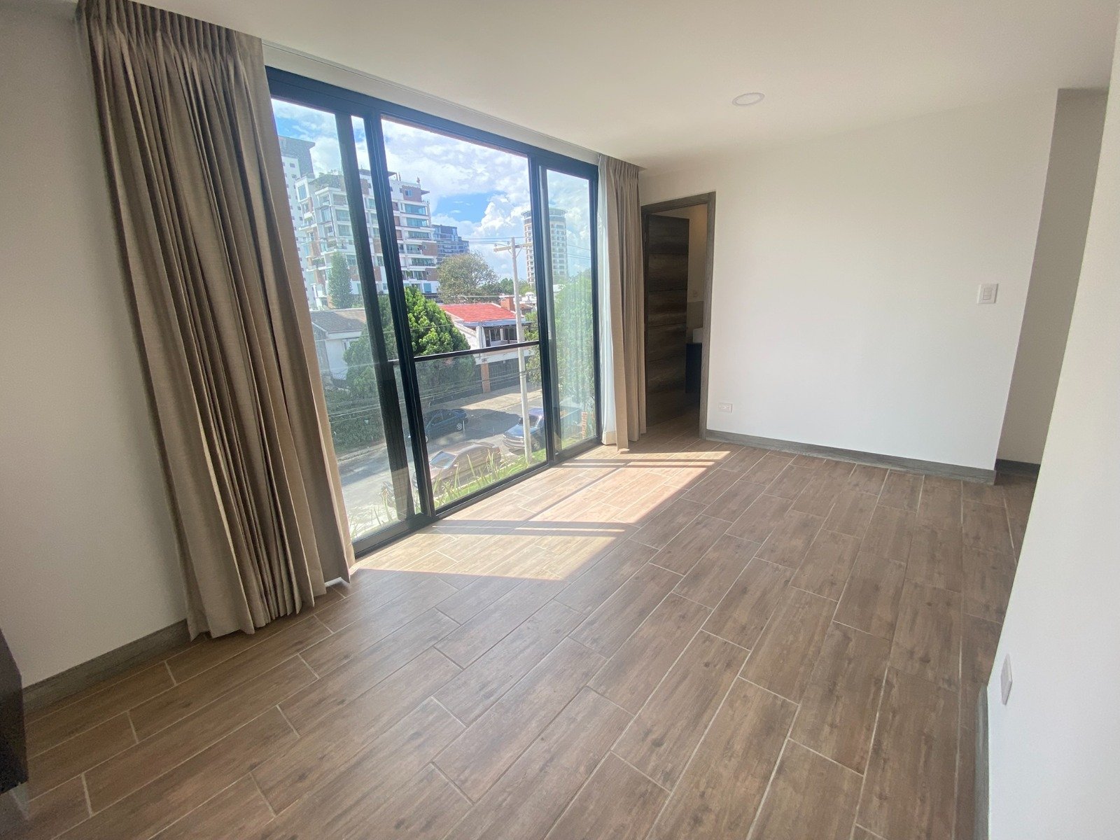 Renta de apartamento tipo estudio en zona 15 – 1 habitacion