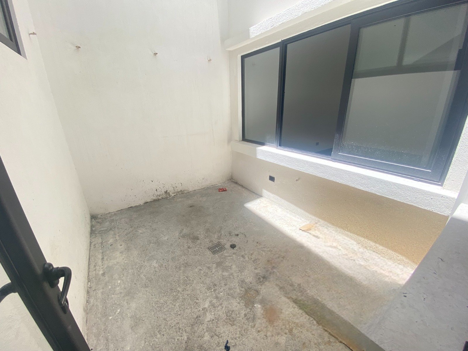 Apartamento en nivel bajo en renta en zona 1 – 3 habitaciones - Miniatura 4