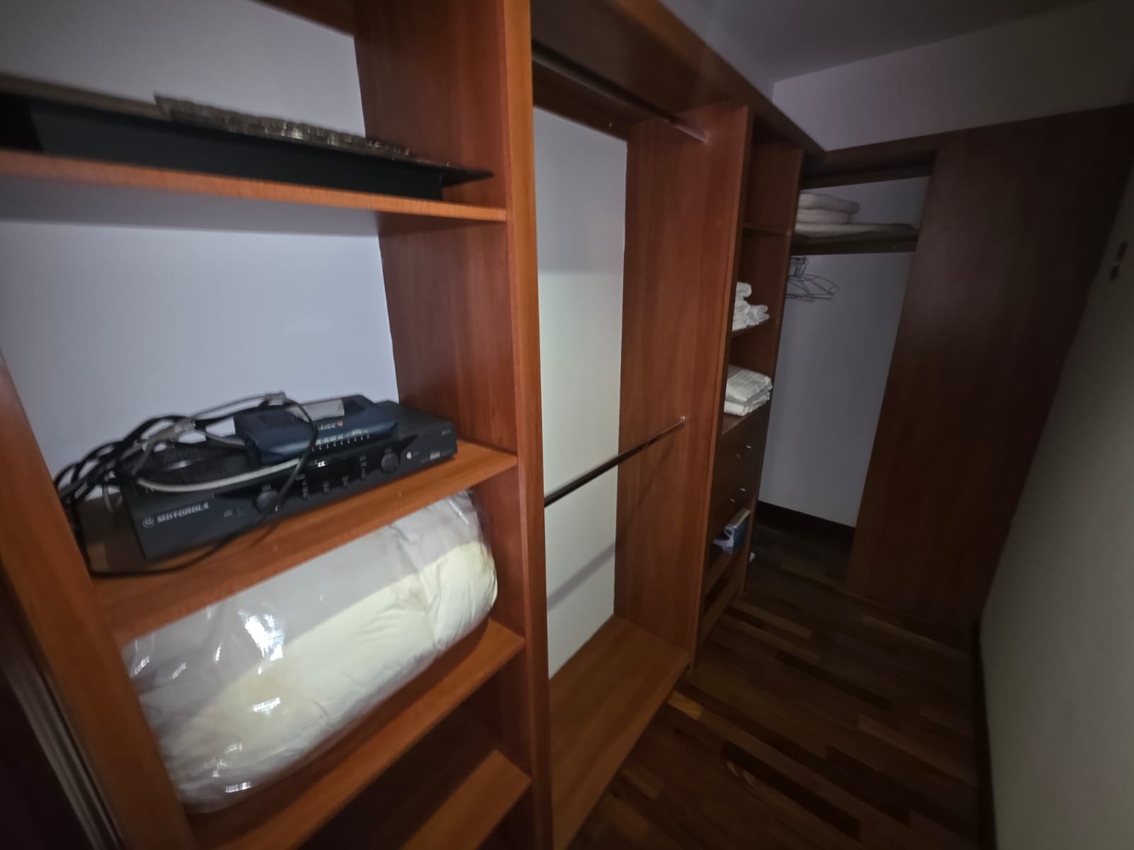 Apartamento amueblado con terraza de 1 habitacion en zona 14 - Miniatura 9