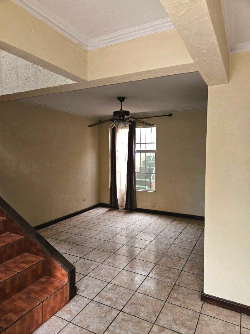 Casa en venta en Zona 5 de Villa Nueva – 3 habitaciones - Image 2