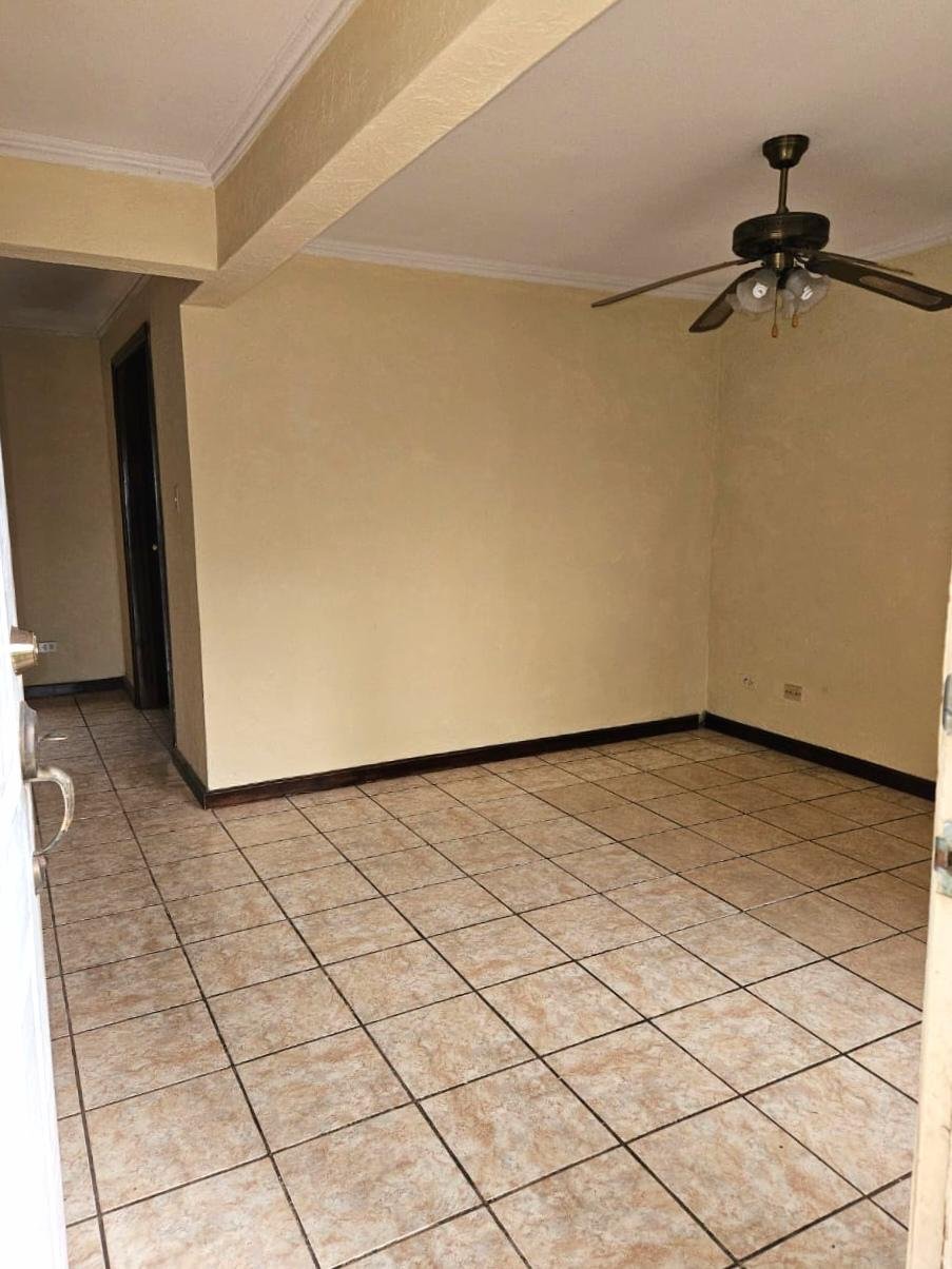 Casa en venta en Zona 5 de Villa Nueva – 3 habitaciones - Image 3
