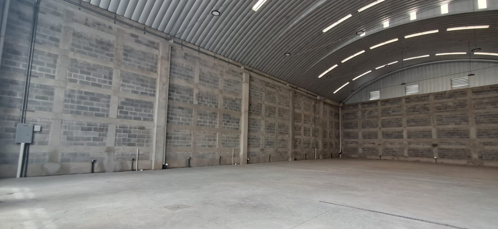 Renta de bodega en San Cristobal mixco de 900 metros