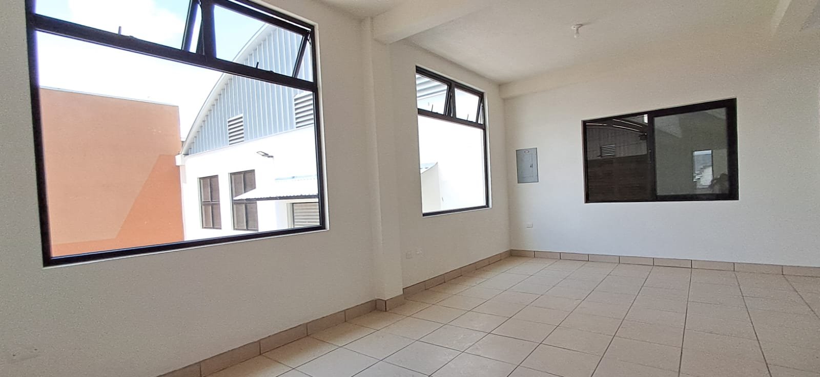 Renta de bodega en San Cristobal mixco de 900 metros