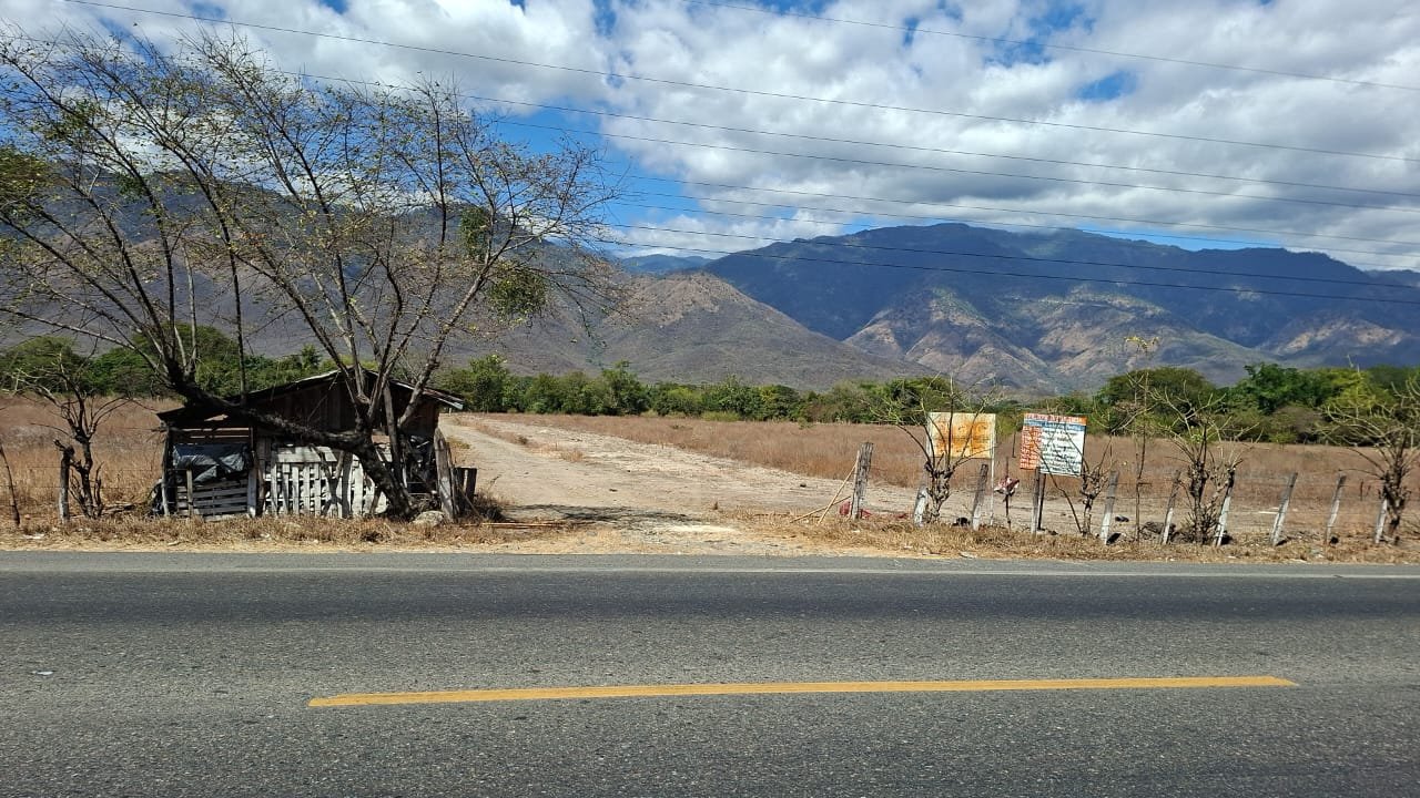Venta de terreno de 13 manzanas en Río Hondo, Zacapa