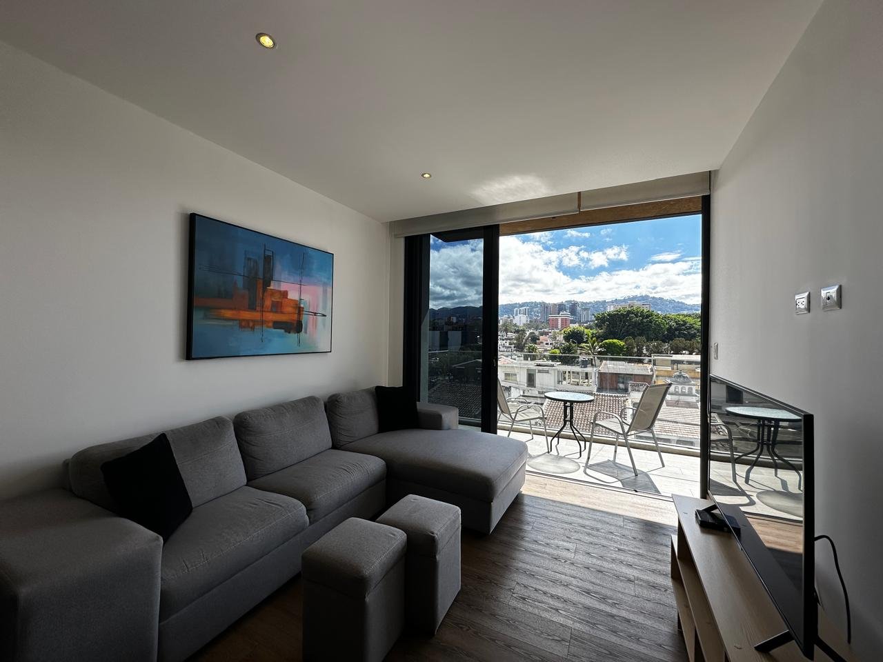 Apartamento en venta en Triva zona 15 – 2 habitaciones