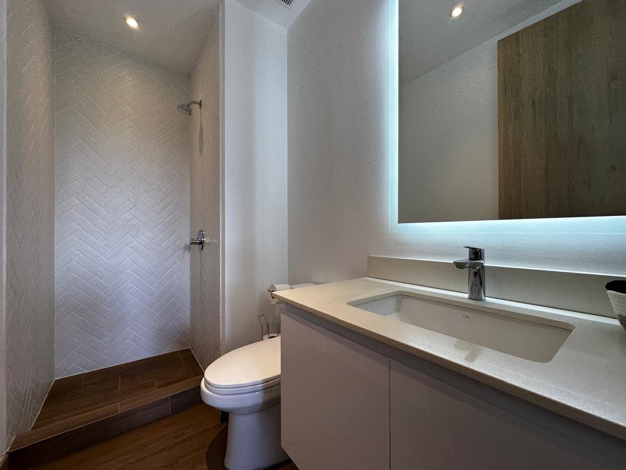 Apartamento en venta en Triva zona 15 – 2 habitaciones