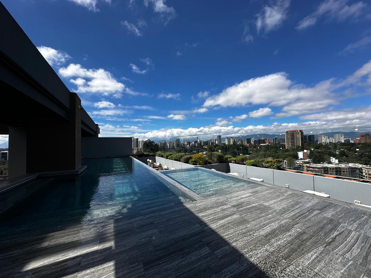 Apartamento en venta en Triva zona 15 – 2 habitaciones