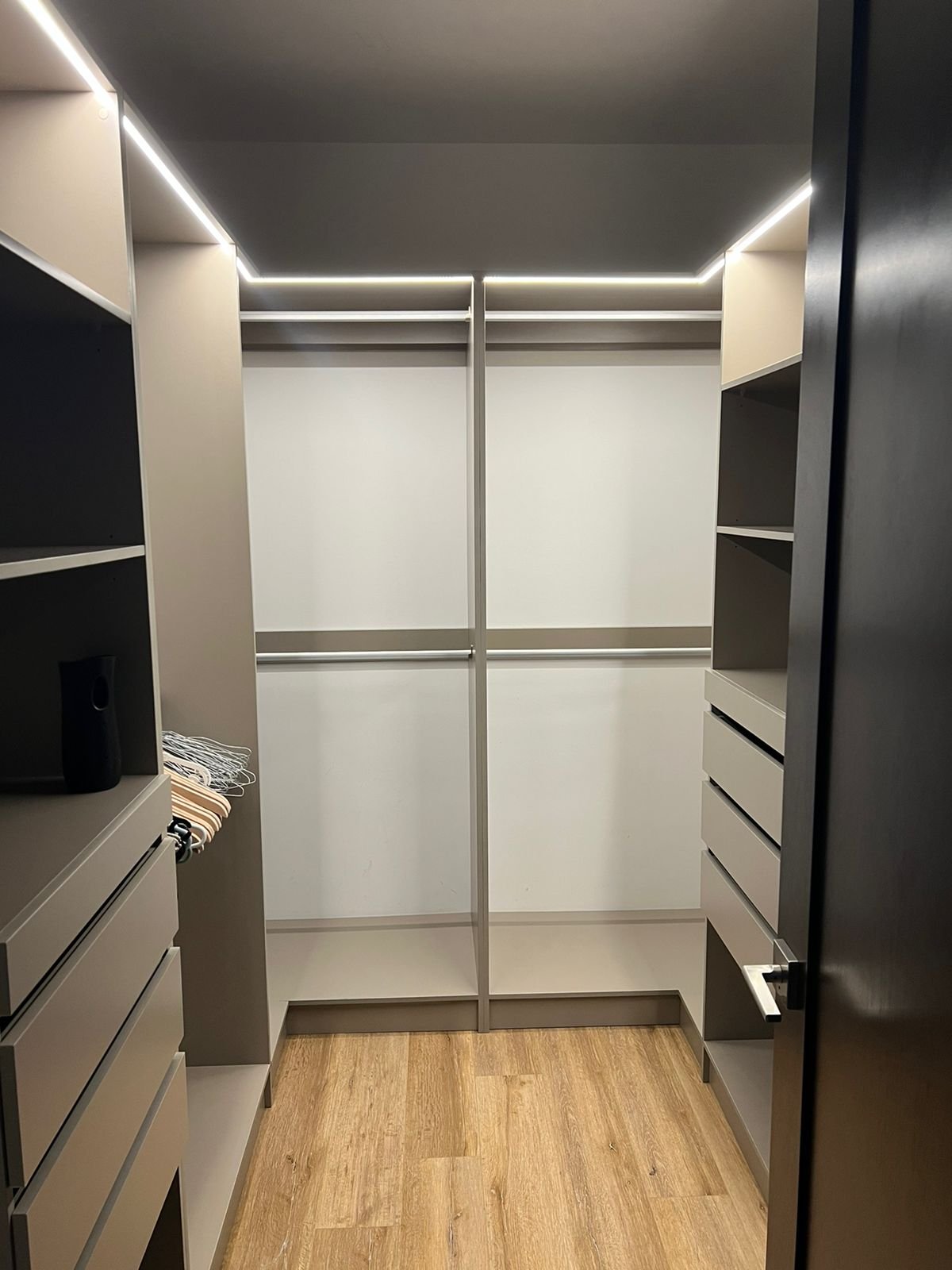 Renta de apartamento amueblado en zona 14 – 2 habitaciones – Unio