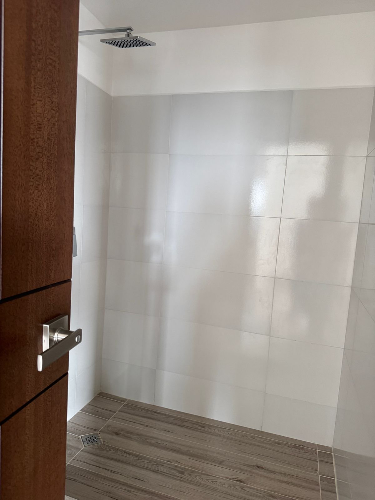 Apartamento para inversión  en zona 10 – 3 habitaciones – Neo 2