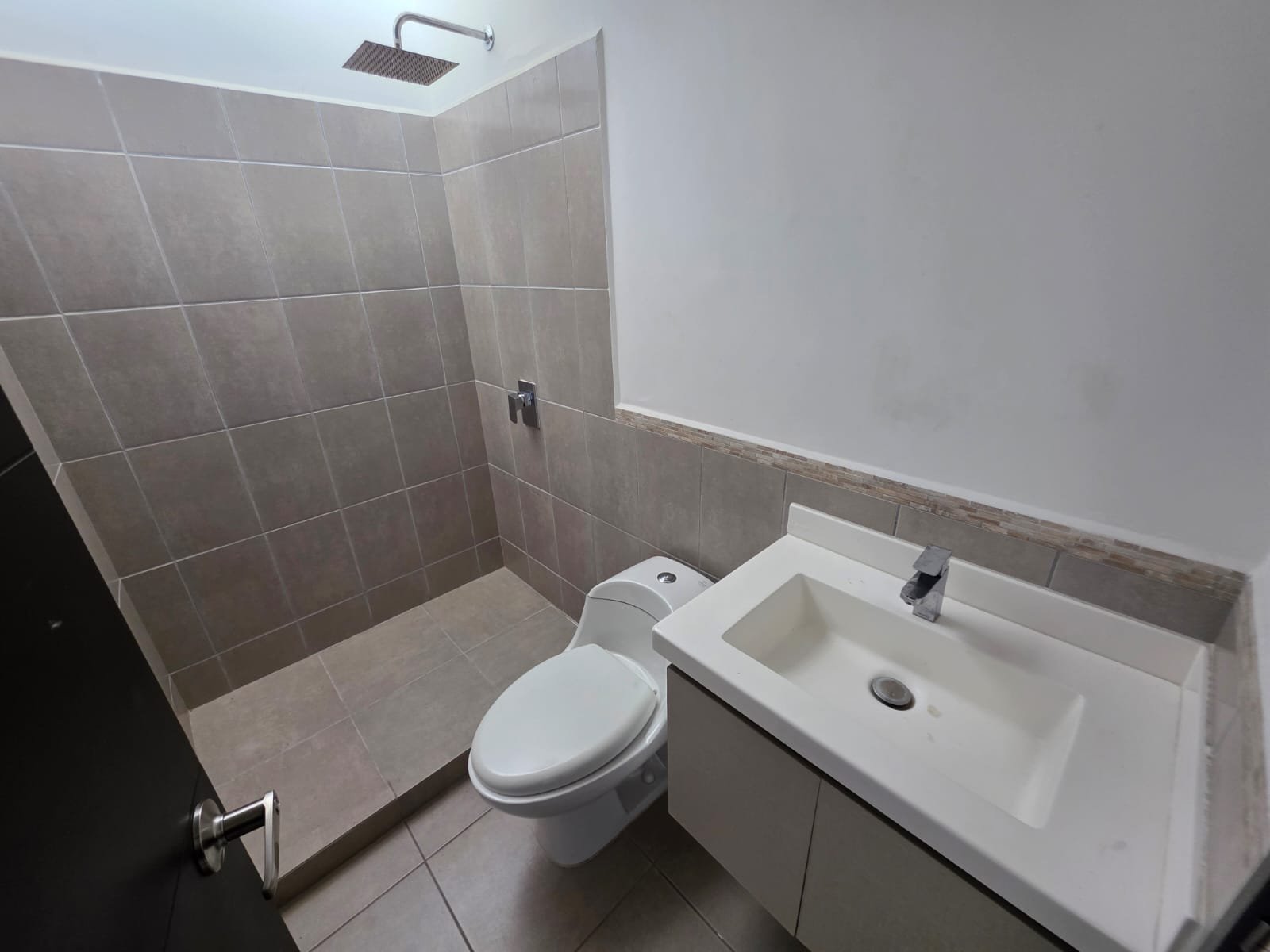 Casa en renta en Cumbres de la Arboleda – 4 habitaciones