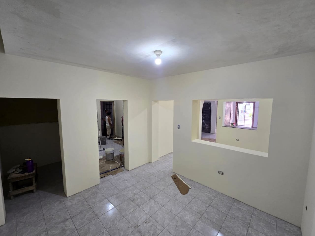 Renta de ofibodega de 900 metros en zona 9