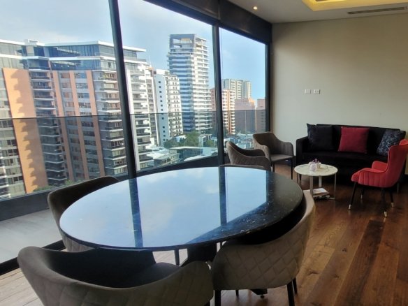 Apartamento en renta amueblado zona 14 Santa Ines del Parque