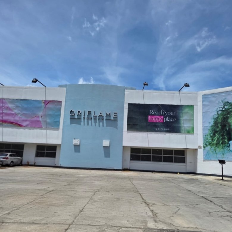 Casa Comercial en Renta con Amplio Parqueo en Zona 9