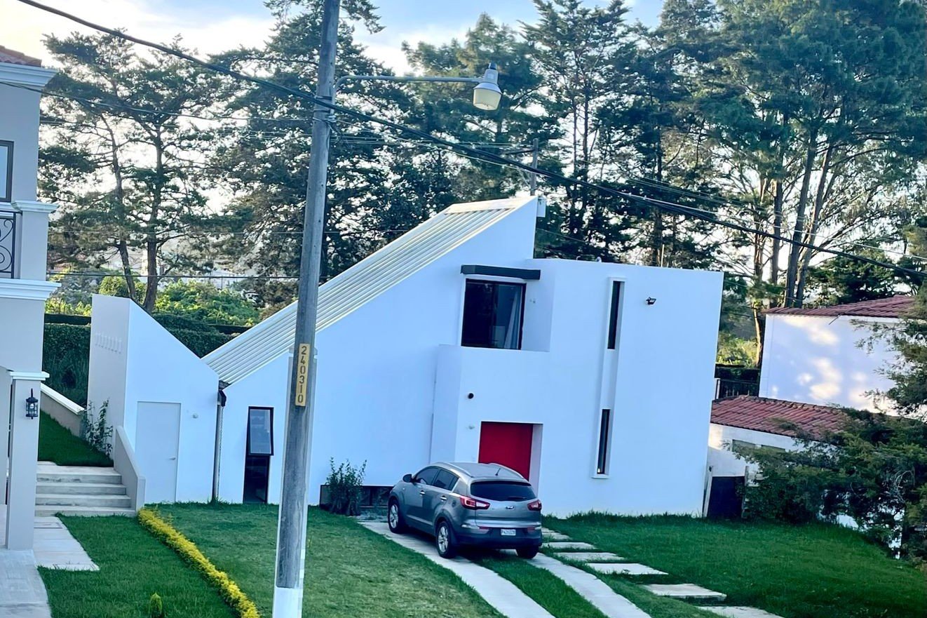 Casa en renta - minimalista - amueblada Hacienda San Ángel